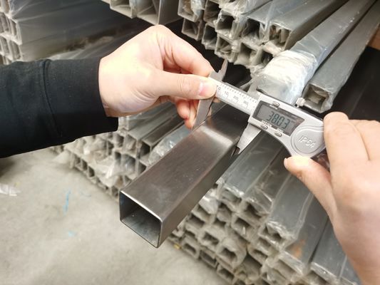 ASTM A479 ha spazzolato la metropolitana quadrata di acciaio inossidabile ha lucidato 0.6mm luminosi