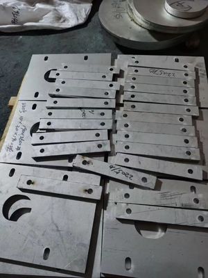 Taglio del piatto di acciaio inossidabile del bordo 310S della fessura intorno a 2000mm