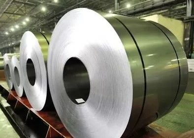 Bobine laminate a caldo di acciaio inossidabile del metallo le 304 convogliano la resistenza all'usura di rivestimento 8K